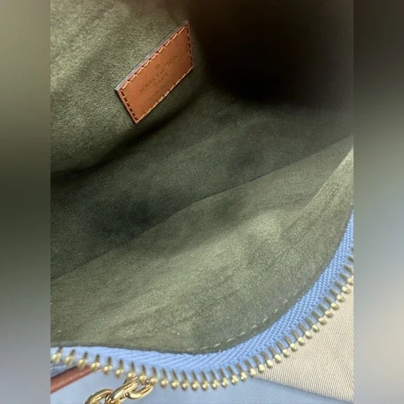 Louis Vuitton LV Garden Metallic Monogram Loop PM Bag Blue Limited Edition - Picture 14 of 15